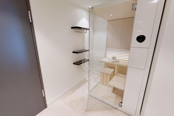 Exklusiv wohnen, nur Minuten vom Meer entfernt mit Balkon & eigener Sauna