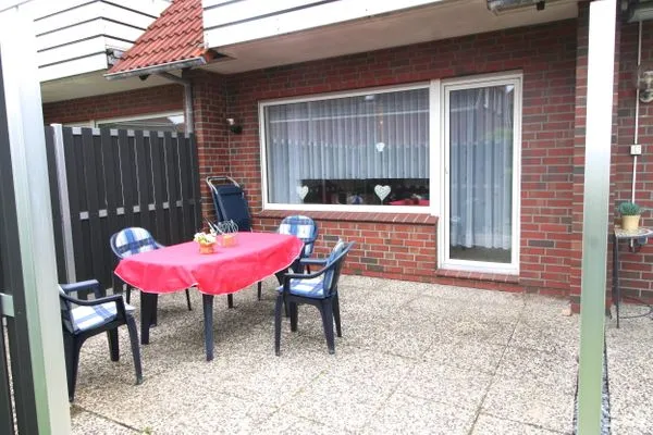 Terrasse  Ferienwohnung Ostfriesenmuschel