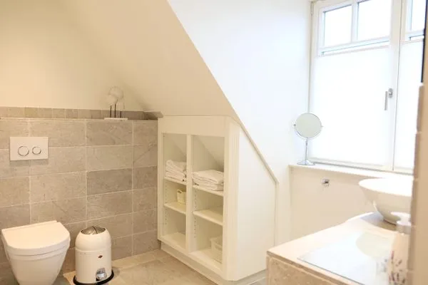 Badezimmer  Berthin-Bleeg-Str. 1, W6, Muschelkoje