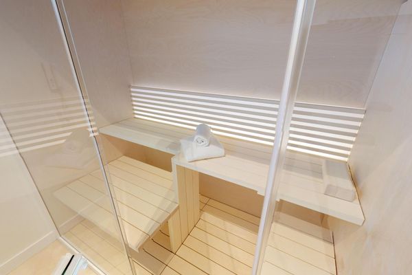 Luxus Ferienpenthouse mit Sauna und riesiger Dachterrasse in Strandlage