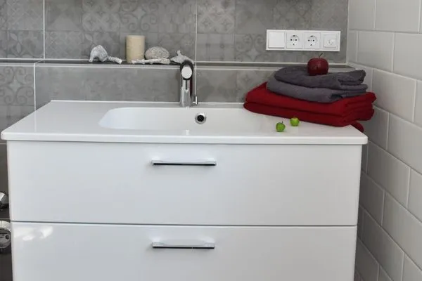 Badezimmer  Romantische Wohnung Gleis 1 im historischen Bahnhof mit Terrasse