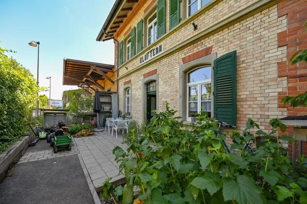Hauptansicht  Romantische Wohnung Wartesaal im historischen Bahnhof mit Terrasse