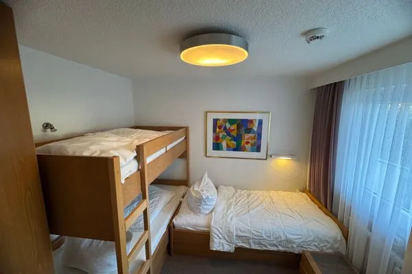 " Schlafzimmer für 3 Personen Ferienwohnung im Haus Undine App. 7