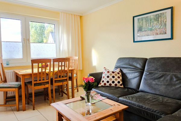  Ferienhaus Ostsee-Oase Karlshagen Karlshagen - Wohnzimmer