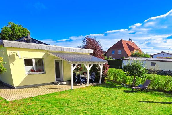  Ferienhaus Ostsee-Oase Karlshagen Karlshagen - Fassade / Eingang