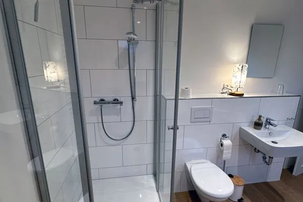  Lassen Hof Ferienwohnung 04 Froschteich