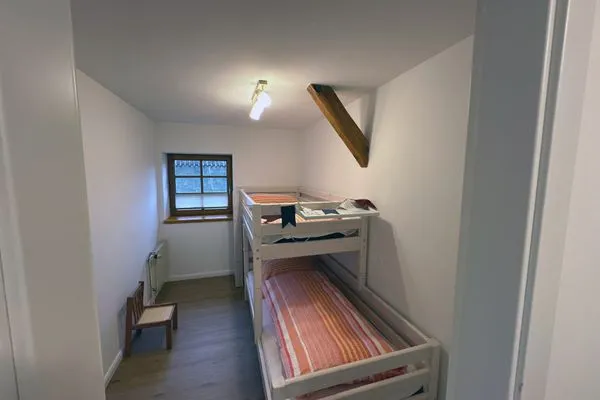  Lassen Hof Ferienwohnung 04 Froschteich