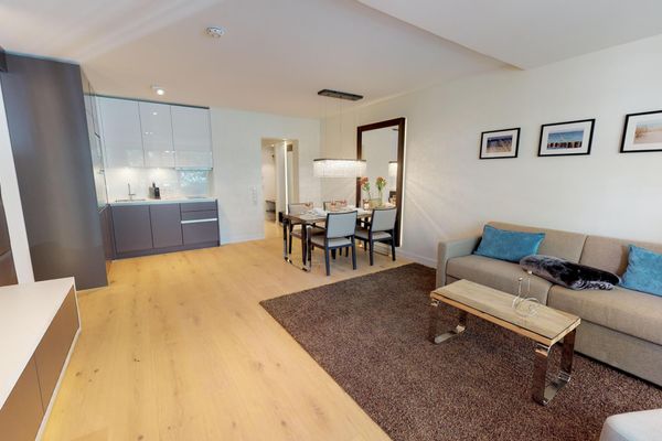 Luxusapartment mit eigener Sauna & Sonnenbalkon – nur Minuten vom Strand entfernt