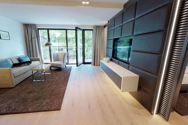 Luxusapartment mit eigener Sauna & Sonnenbalkon – nur Minuten vom Strand entfernt