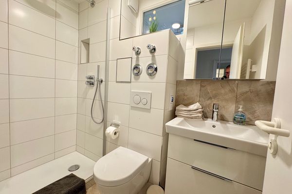  Strandflair 54°N 10°O Schönberger-Strand - Badezimmer