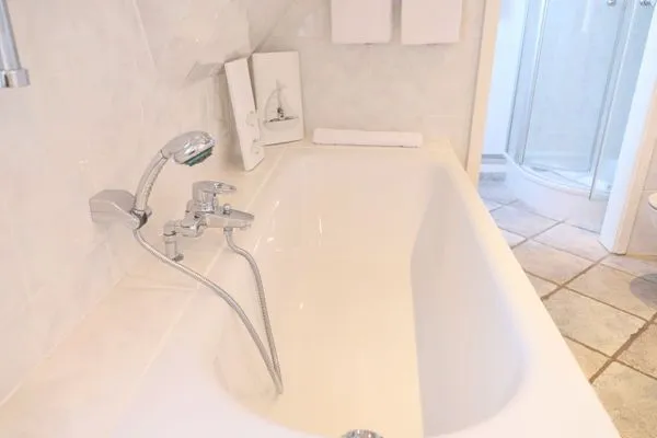 Badezimmer  Gorch-Fock-Str. 1, OG