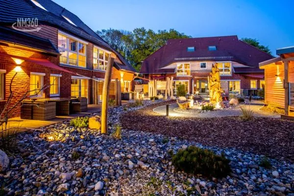 Hauptansicht  App. 10 mit Terrasse, Privatstrand