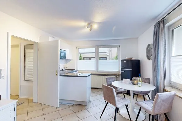 Wohnzimmer  Meerhafen - mit eigenem Strandkorb im Herzen vom Niendorfer Hafen