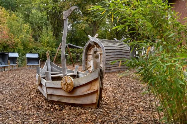 Spielanlage  Wohnung 11 mit sonniger Terrasse
