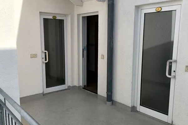 Fassade / Eingang  Mecklenburg 12