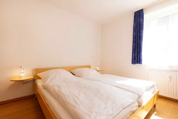 Schlafzimmer  (OST35b) Ferienwohnung "Derndinger"