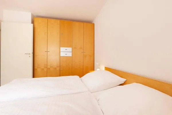 Schlafzimmer  (OST35b) Ferienwohnung "Derndinger"