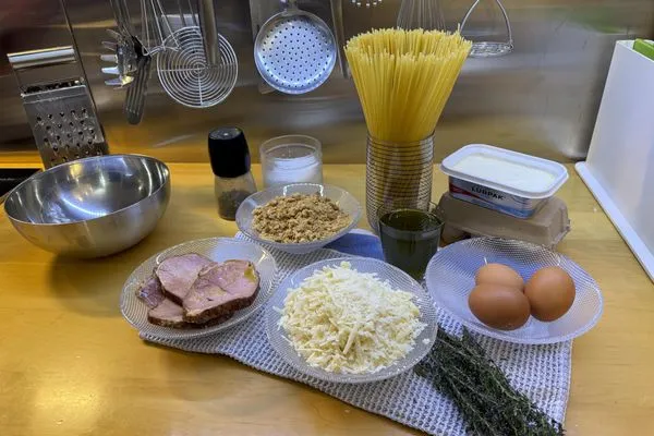 Zubereitung Rezept Maniatiki Makaronada-Tsouchti