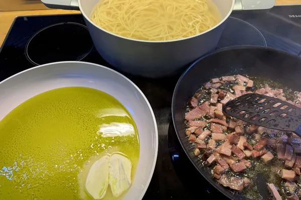 Zubereitung Rezept Maniatiki Makaronada-Tsouchti