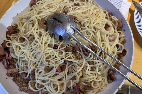 Zubereitung Rezept Maniatiki Makaronada-Tsouchti