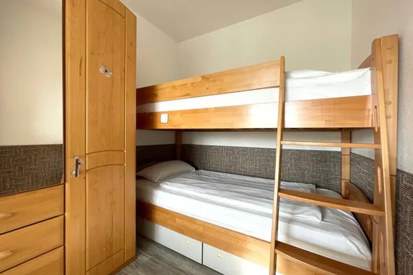 Frische Brise FeWo 01.04 Sahlenburg - Schlafzimmer