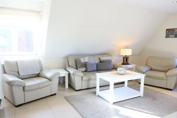 Wohnzimmer  Nordhedig 9, DG