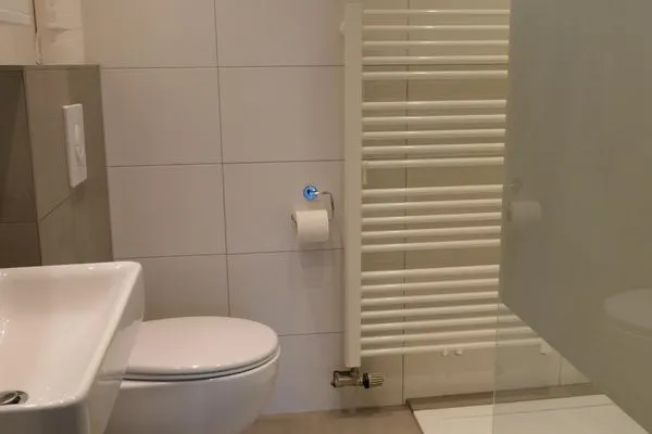 Badezimmer  Hanna-Liese - Lastering Ferienhäuser & Apartments