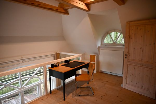  Op de Warft Kating / Katingsiel - Schreibtisch