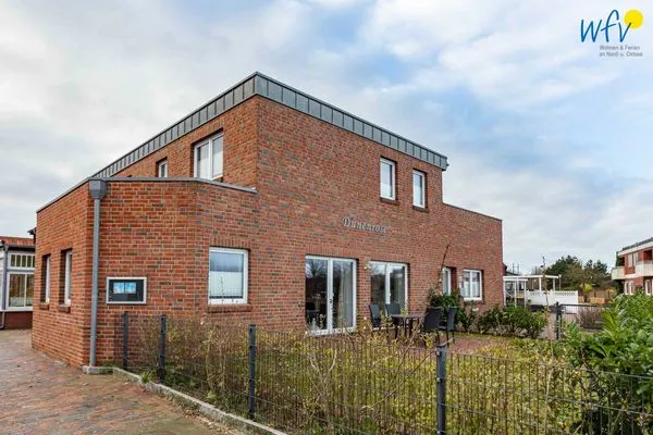 Fassade / Eingang Haus Dünenrose Ferienwohnung Arielle