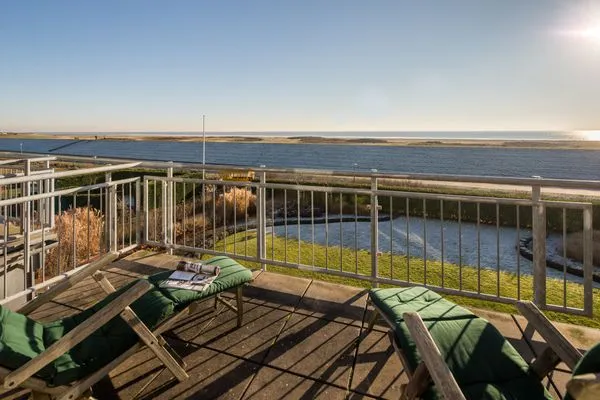 Balkon  Ebbe & Flut  Watt`n Blick