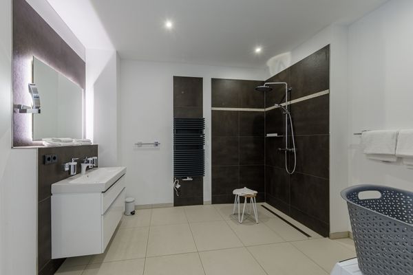 ALTE SEEFAHRTSCHULE App. 11 "Mohnblume" Ostseebad Wustrow - 