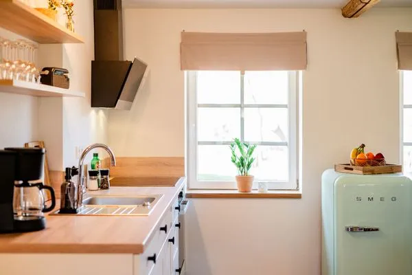 Vollausgestattete Küchenzeile  Ferienwohnung Teve im Reethus Mühlenlund