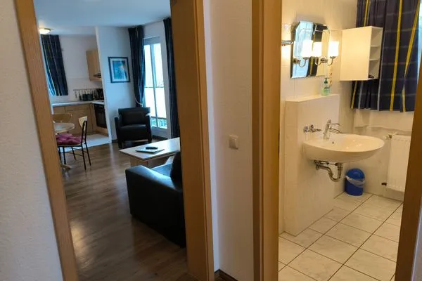 Fassade / Eingang  Südstrand 01