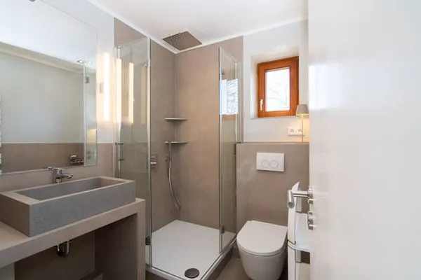 Frisch renoviertes Badezimmer mit Dusche  Ferienwohnung "Haus am Kurpark App. 11"