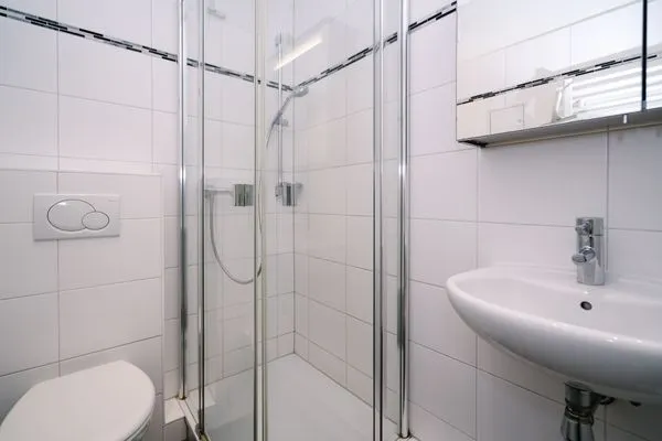 Badezimmer Ferienpark Sierksdorf Strandglück mit Meerblick