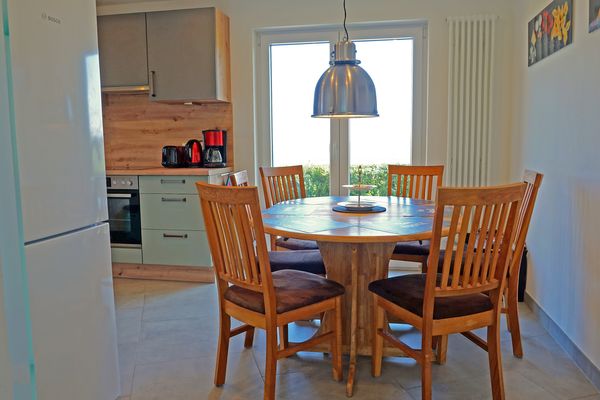  Ferienhütt Poppenbüll,Osterhever,Tetenbüll - Küche mit Esstisch