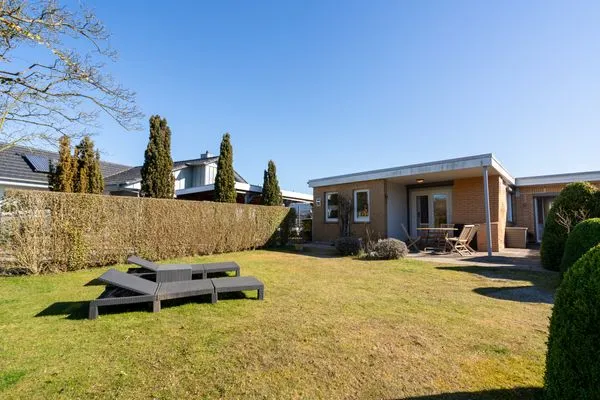   Ferienwohnung mit Garten "Düne 9"