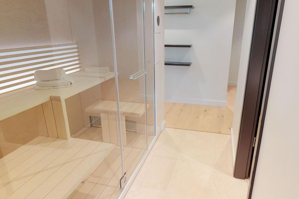 Luxusapartment nahe dem Strand – Erdgeschoss mit Terrasse und Sauna