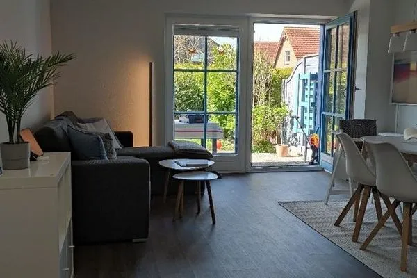 Strandlooper-0  Strandlooper