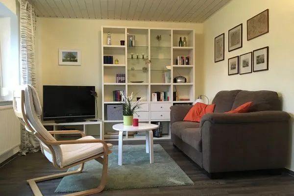 Katrin-intro  Katrin