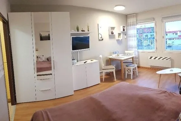 "Strandläufer"/Südstrand 2-110-1  "Strandläufer"/Südstrand 2-110