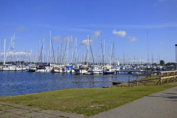 "Strandläufer"/Südstrand 2-110-10  "Strandläufer"/Südstrand 2-110