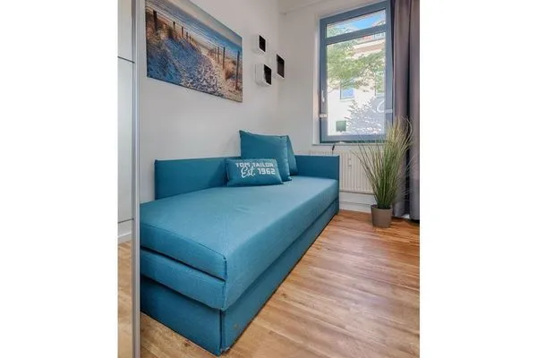 Strandburg "Tiefblau" 01.b-3  Strandburg "Tiefblau" 01.b