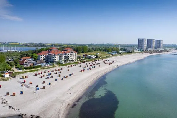 Strandburg "Tiefblau" 01.b-11  Strandburg "Tiefblau" 01.b