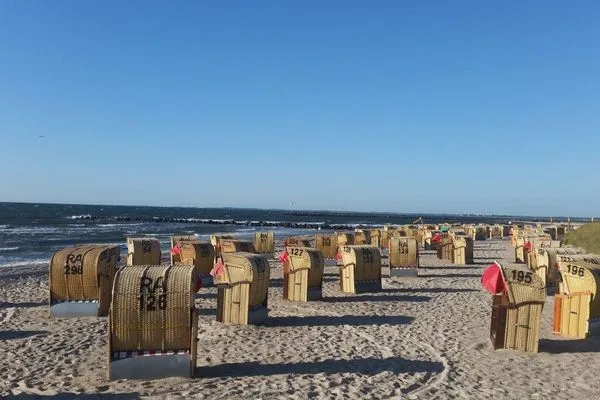 Strandburg "Tiefblau" 01.b-13  Strandburg "Tiefblau" 01.b