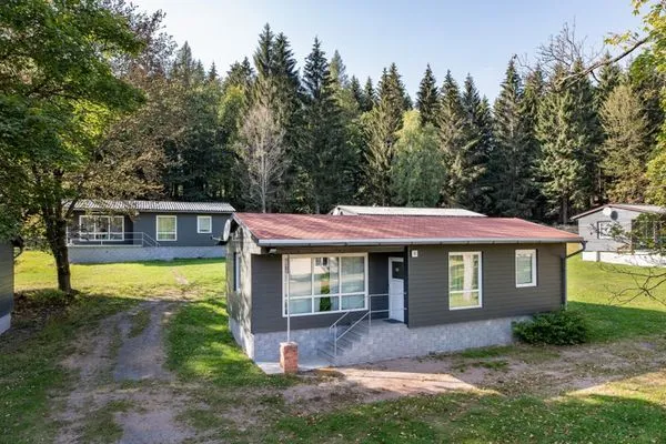 Ferienhaussiedlung mitten im Thüringer Wald  Waldpark Krätzersrasen