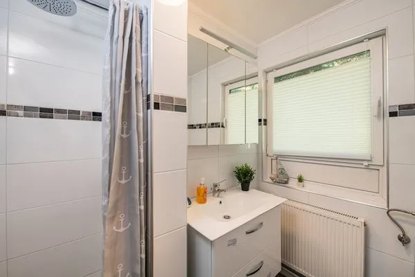 Badezimmer mit Dusche  Waldpark Krätzersrasen