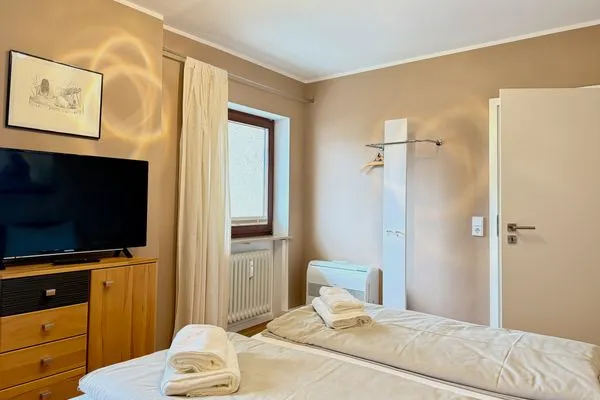  Ferienwohnung Morgensonne Langenargen - Schlafzimmer 2 - Doppelbett