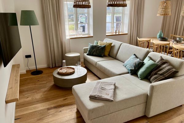  Fährmanns Hüs Wohnung Achterdeck Nebel - Wohnzimmer