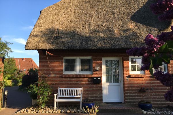  Nordseebrise Garding - Reetdachhaus